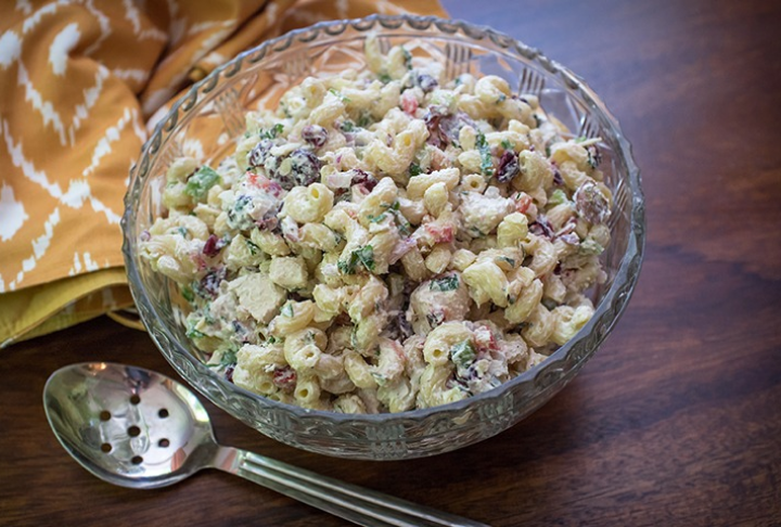 Tavuklu Makarna Salatası Tarifi