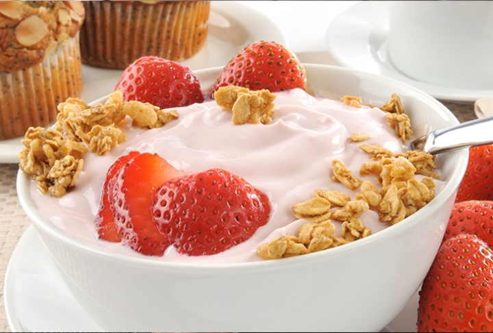 Meyveli Yoğurt Tarifi