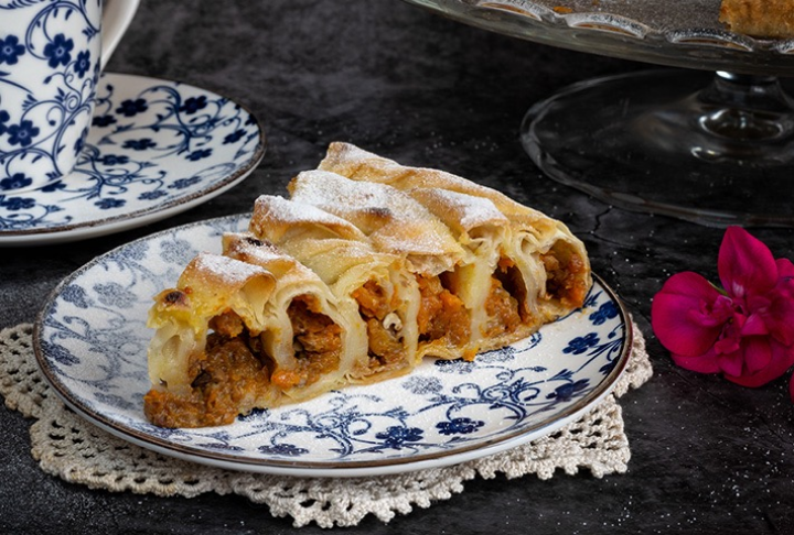 Tikvenik Böreği (Bal Kabaklı Börek) Tarifi