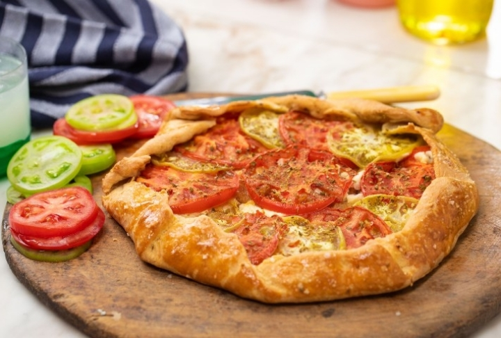 Domatesli Peynirli Tart Tarifi