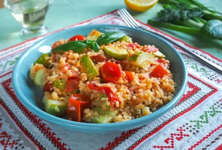 Akdeniz Sebzeli Bulgur Pilavı Tarifi