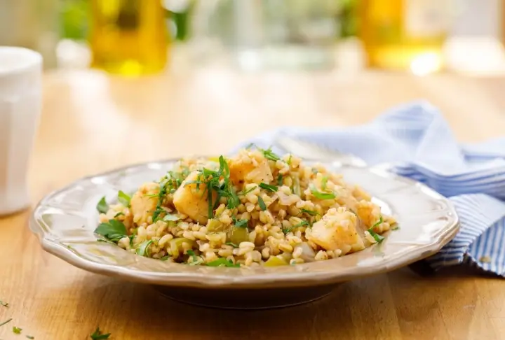 Ayvalı Bulgur Pilavı Tarifi | Videolu Tarif