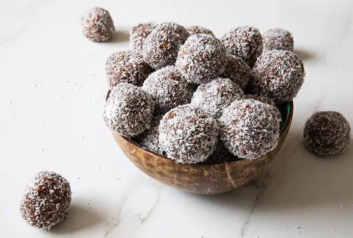 3 Dakikada Kolay Bisküvi Topları Tarifi