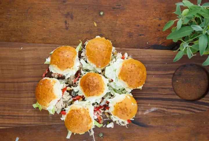 Bol Malzemeli Tavuklu Okula Dönüş Sandviçi | Videolu Tarif