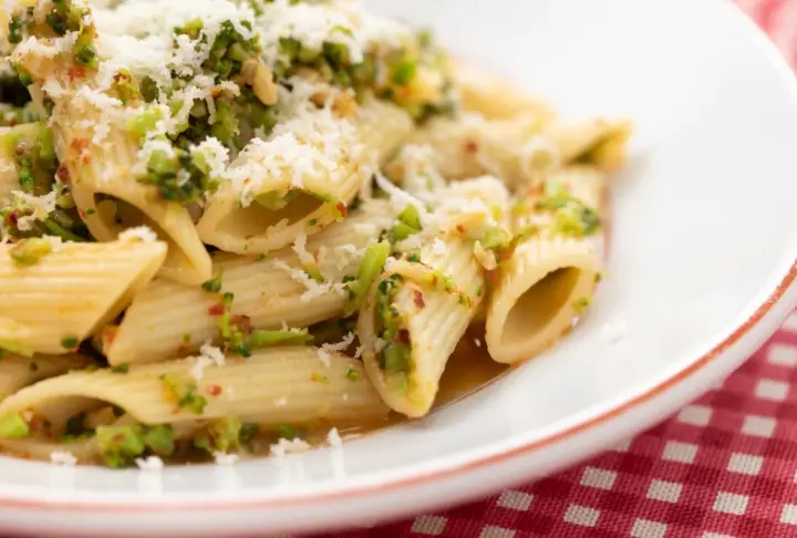 Brokoli Pesto Makarna | Videolu Tarif