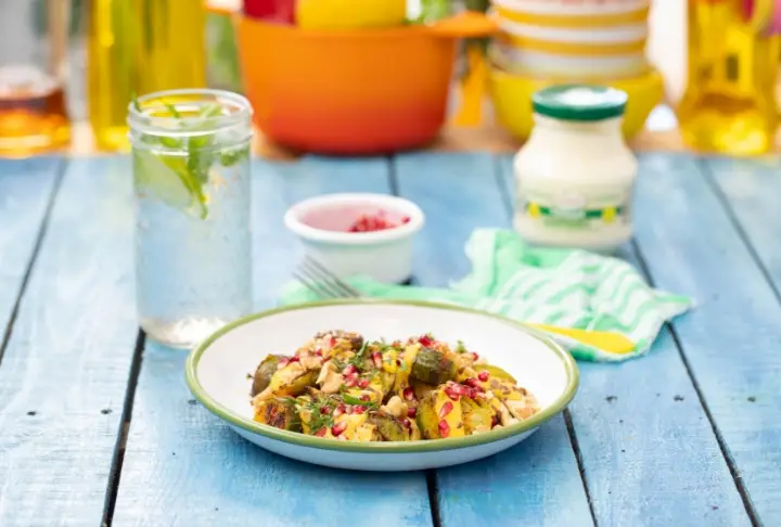 Fırınlanmış Bebek Patates ve Brüksel Lahanası