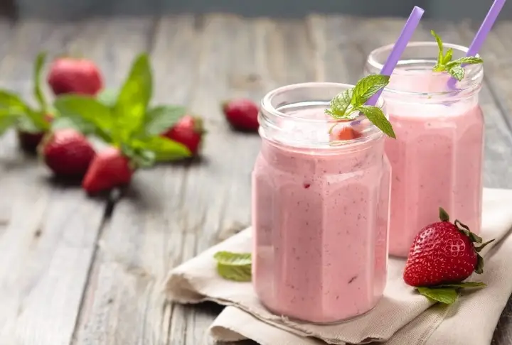 Çilekli Smoothie Tarifi