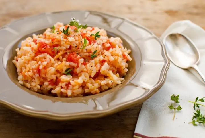 Domatesli Pilav Tarifi | Videolu Tarif