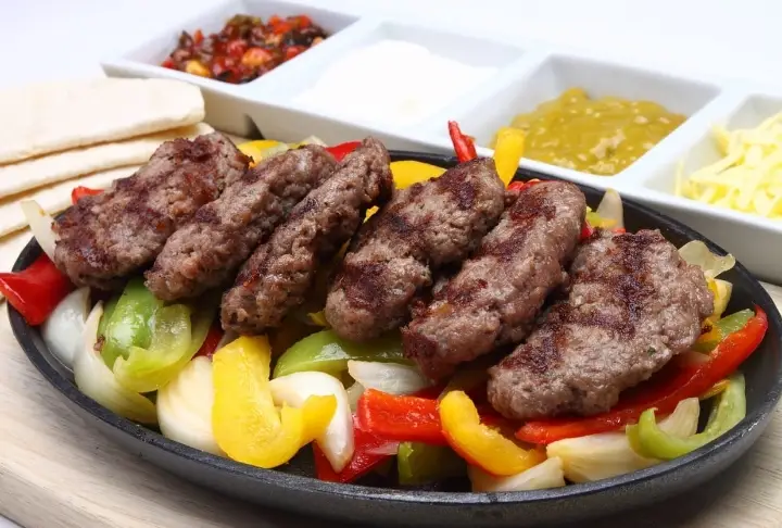 Fırında Sebzeli Köfte Tarifi