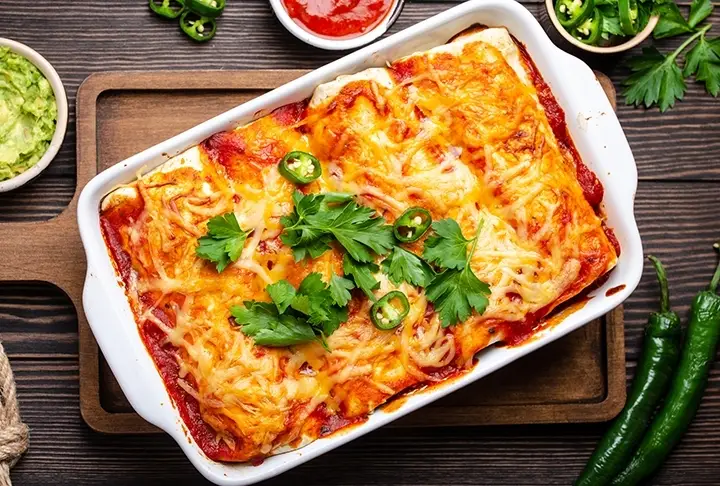 Fırında Tavuk Güveç Tarifi