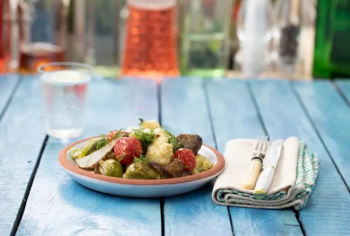 Beyaz Peynirli ve Zeytinyağlı Kış Türlüsü Tarifi | Videolu Tarif