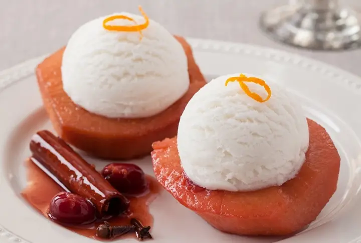 Fırında Ballı Ayva Tatlısı