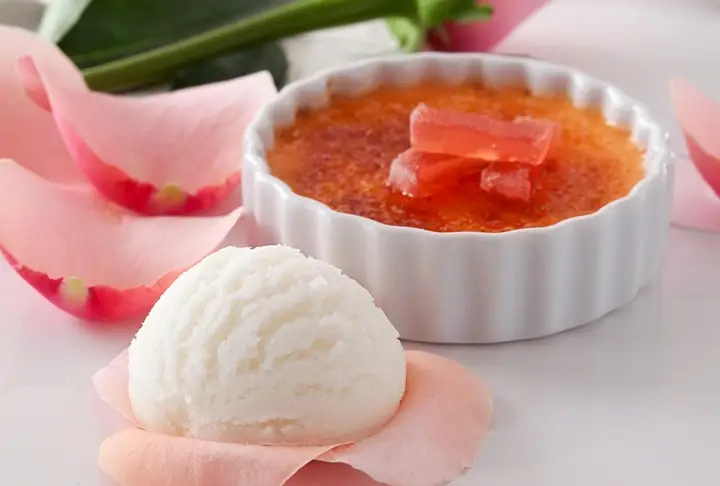 Gül Lokumlu Creme Brulee