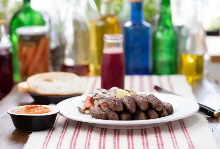 İnegöl Köfte Tarifi | Videolu Tarif