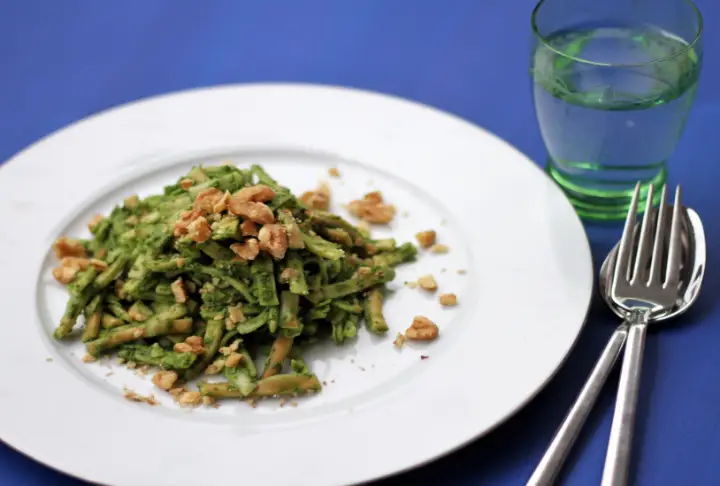 Ispanak Soslu Erişte