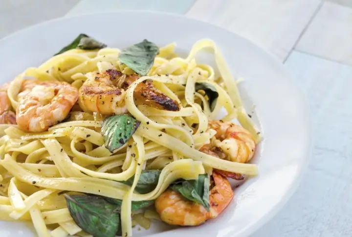 Karidesli ve Nohutlu Makarna