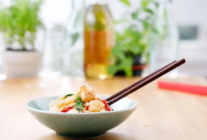 Karidesli Noodle Tarifi | Videolu Tarif