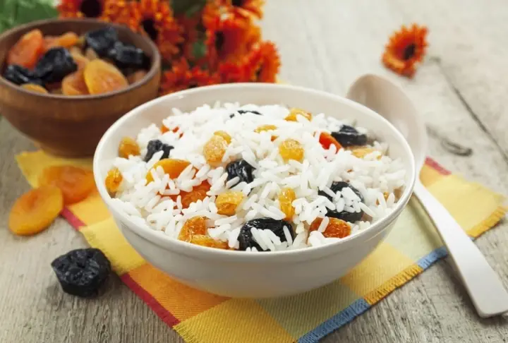 Üzümlü Pilav (Kişmişli Pilav) Tarifi