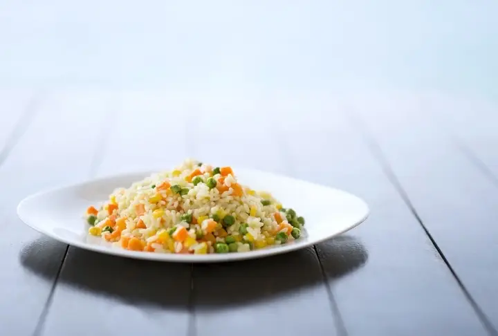 Yasemin Pirinçli Körili Pilav Tarifi