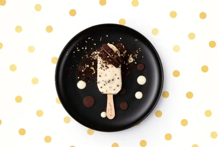 Kurabiyeli Beyaz Çikolatalı Dondurma