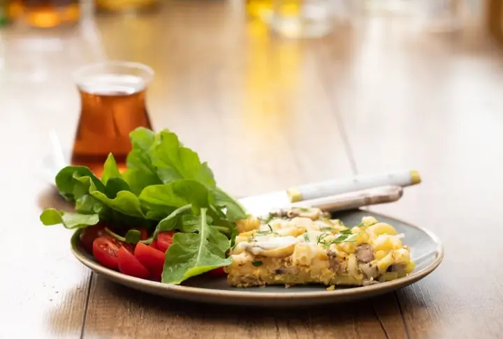 Makarna Omlet | Videolu Tarif