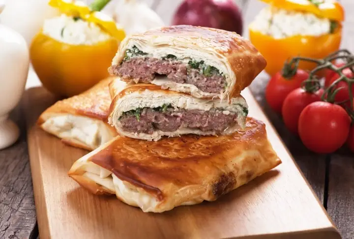 Mantarlı Kıymalı Börek