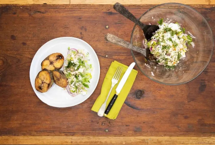 Palamut Izgara ve Peynirli Turplu Salata | Videolu Tarif