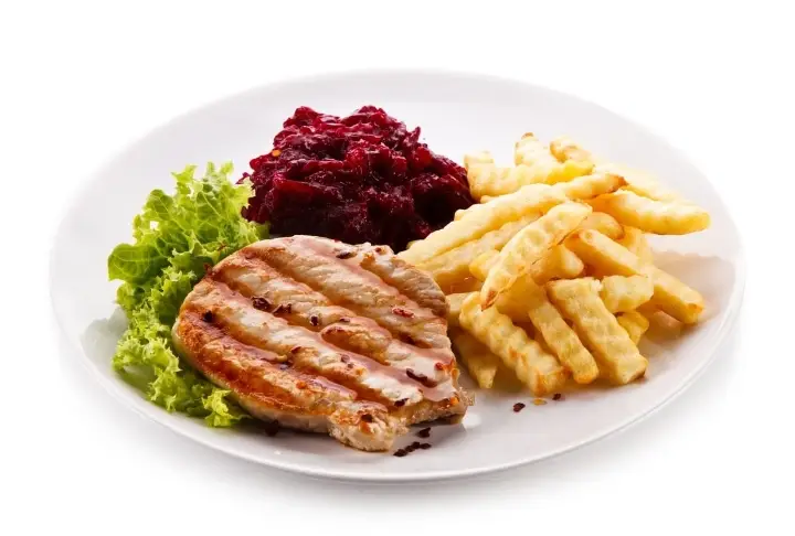 Pancarlı Humus ile Antep Fıstıklı Tavuk Pirzola