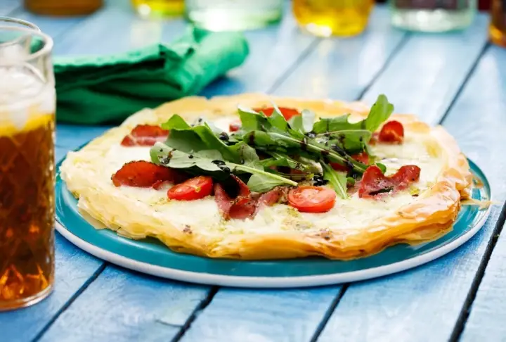 Pesto Soslu Pizza | Videolu Tarif