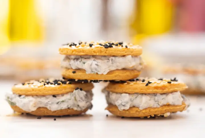 Peynir Kremalı Tuzlu Kurabiye | Videolu Tarif