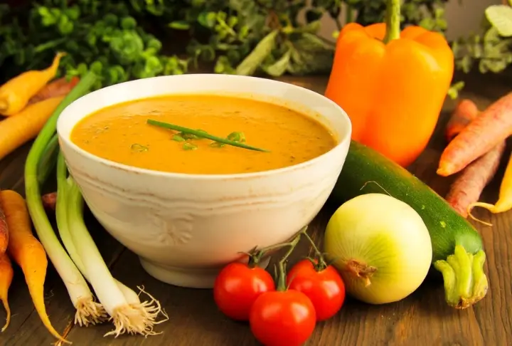 Et Suyuna Sebzeli Çorba