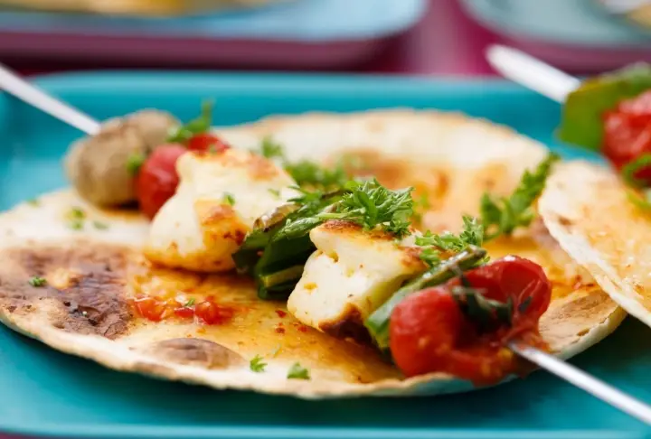 Sebzeli Hellim Şiş | Videolu Tarif