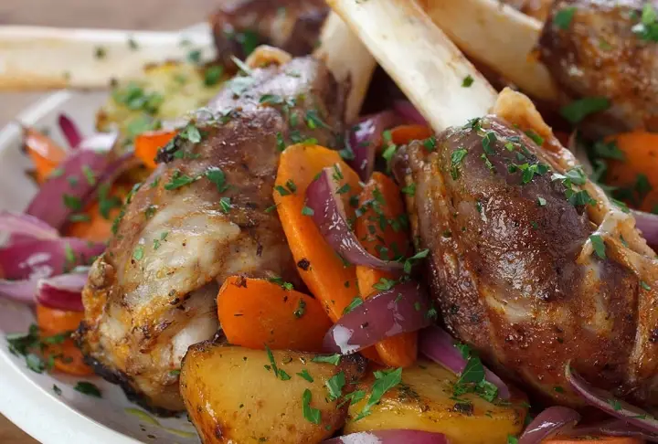 Sebzeli Kuzu İncik Tandır