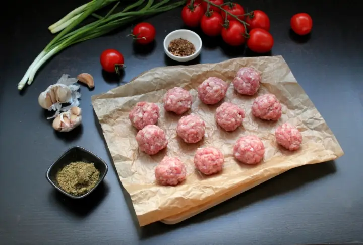 Kağıtta Sebzeli Köfte