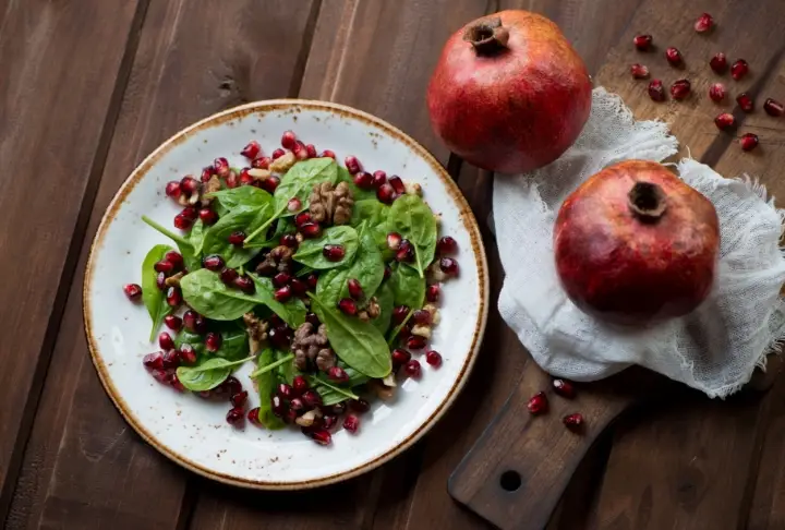 Bereketin Sembolü Nar ile Yapabileceğiniz 3 Salata Tarifi