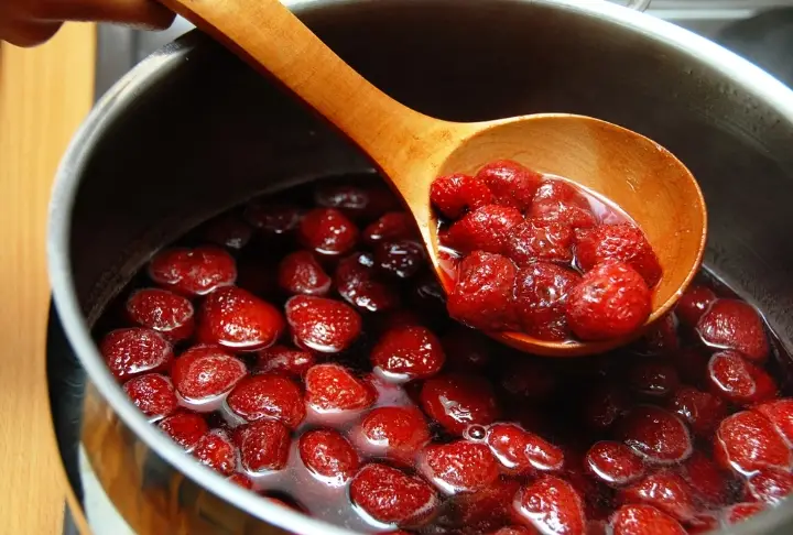 Çilek Kompostosu Tarifi