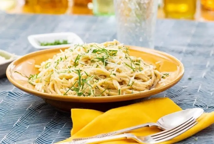 Kremalı Fesleğenli Spaghetti | Videolu Tarif