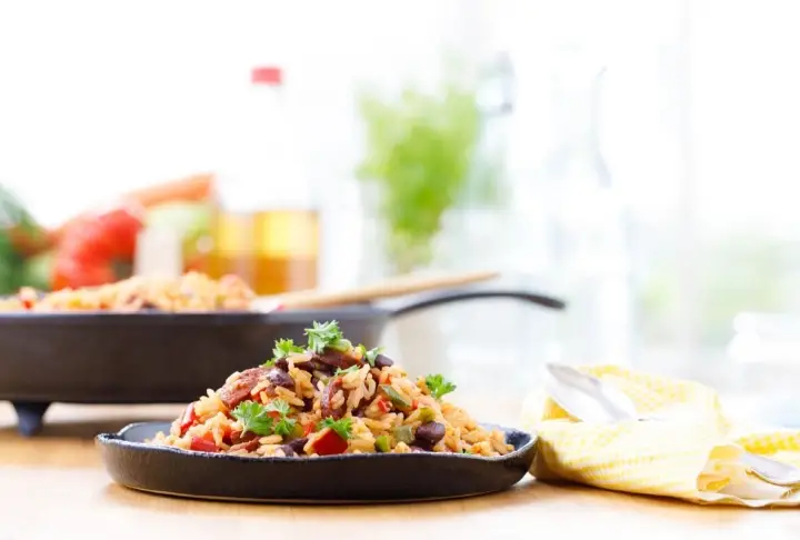 Sucuklu İspanyol Pilavı | Videolu Tarif