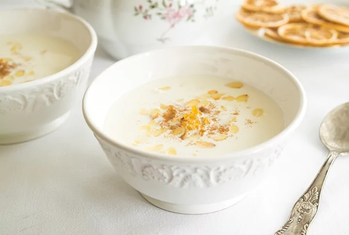 Sütlü Bademli Tavuk Çorbası