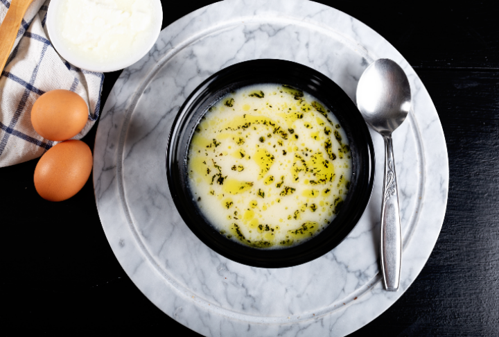 Zerdeçallı Tahıllı Yoğurt Çorbası Tarifi