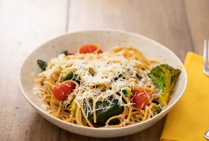 Tam Buğday Unlu Sebzeli Makarna | Videolu Tarif