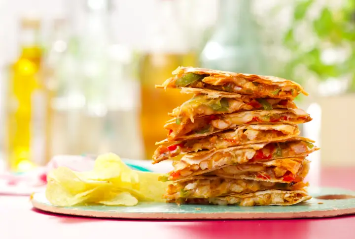 Tavuklu Peynirli Quesadilla | Videolu Tarif