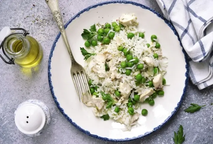 Tavuklu Bezelyeli Pilav Tarifi