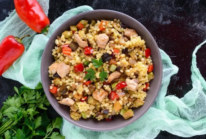 Tavuklu Buğday Salatası