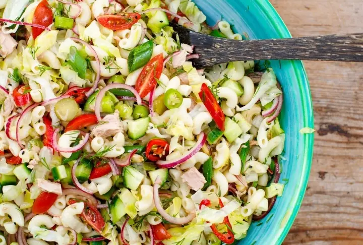 Ton Balıklı Makarna Salatası | Videolu Tarif