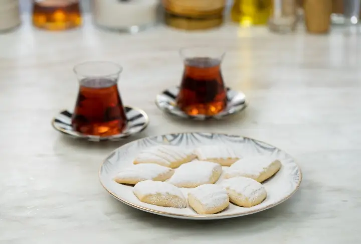 Ağızda Dağılan Un Kurabiyesi Tarifi | Videolu Tarif