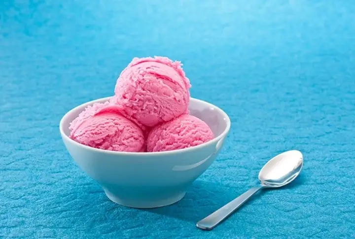 Vişneli Dondurma Tarifi