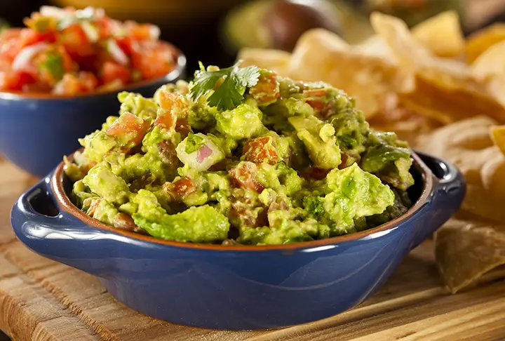 Avokadolu Salata Tarifi