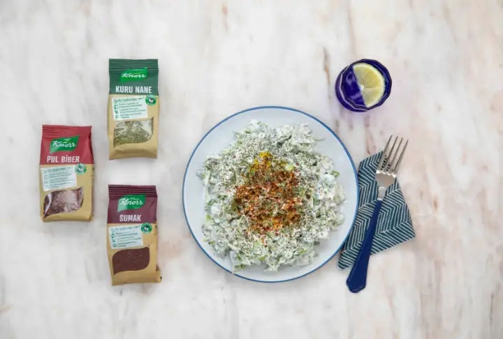 Yoğurtlu Semizotu Salatası Tarifi | Videolu Tarif